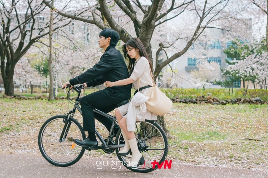 Love Next Door, tvN, Jung So Min, Jung Hae In, K-Drama, Romantic Comedy, Hometown Cha-Cha-Cha, New Stills, Bae Seok Ryu, Choi Seung Hyo, K-Drama 2024, Korean Drama, Seo Ji Hye, Upcoming Episode, Cherry Blossom, Romance, Drama Stills, K-Drama News